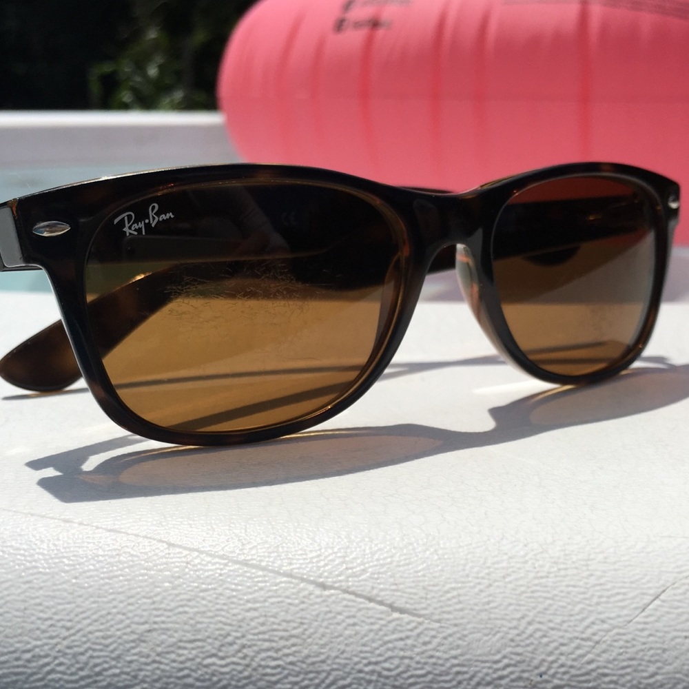 Ray-Ban Sunglasses with Case